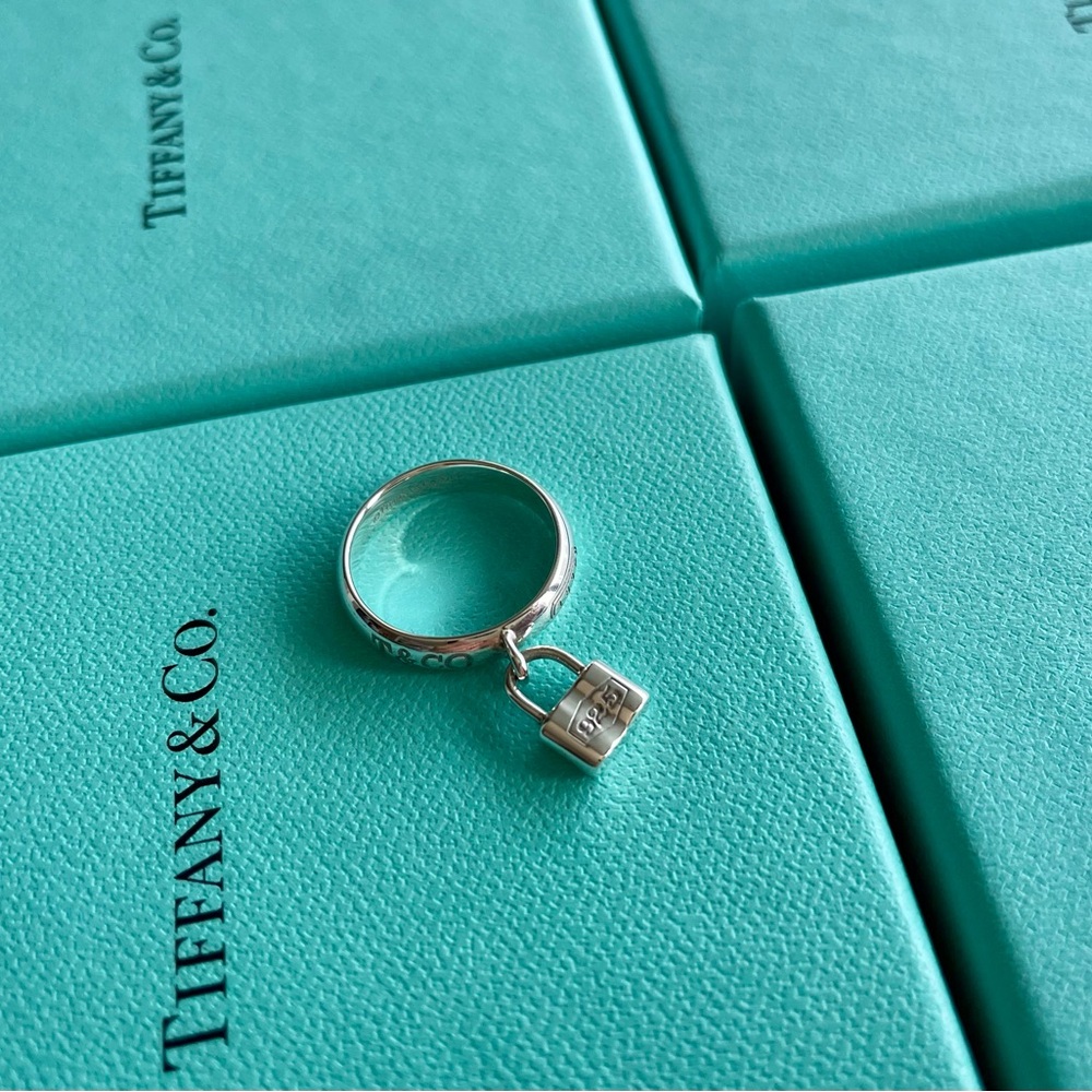 Tiffany and Co. 1837 Lock Ring Size 5